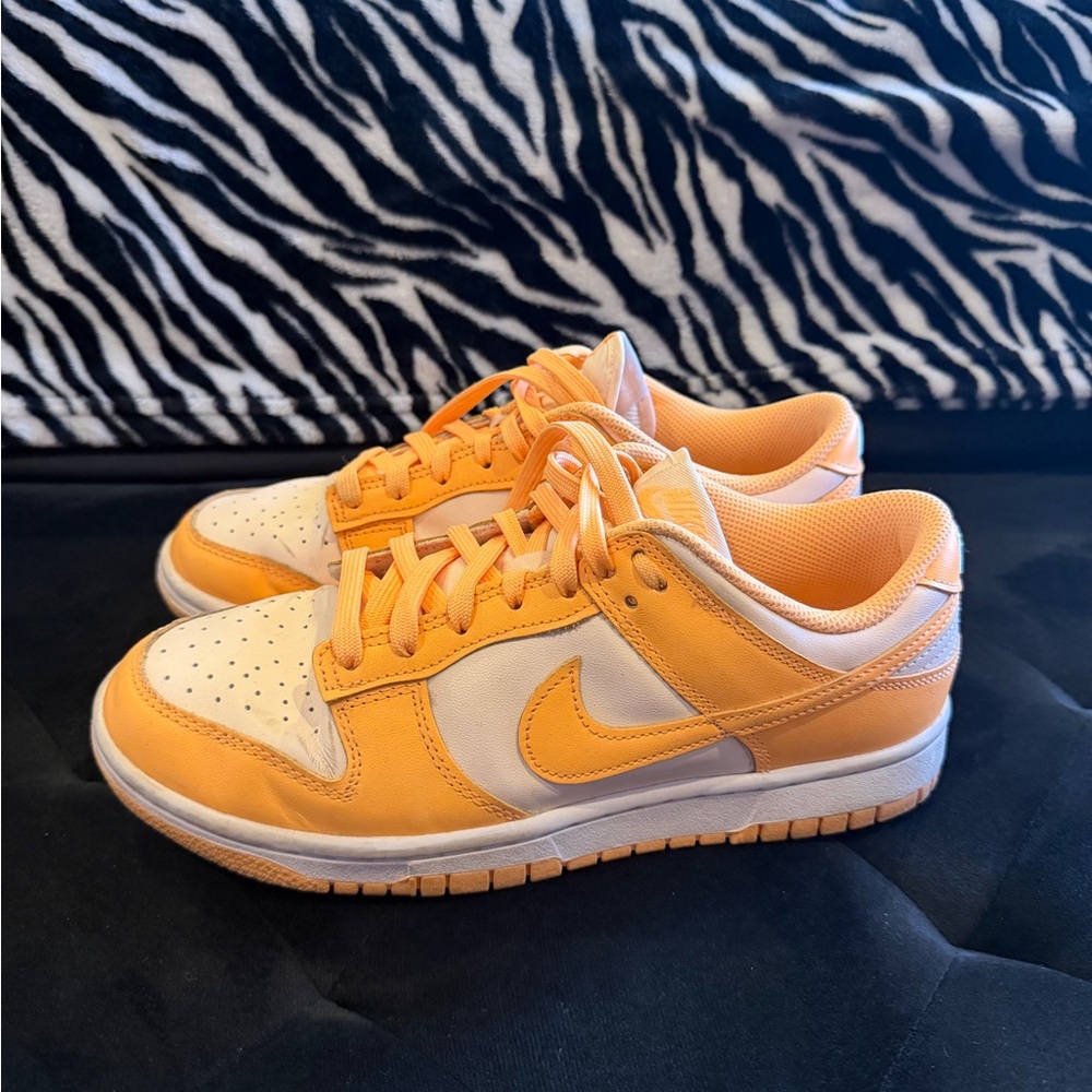 Nike women’s dunks